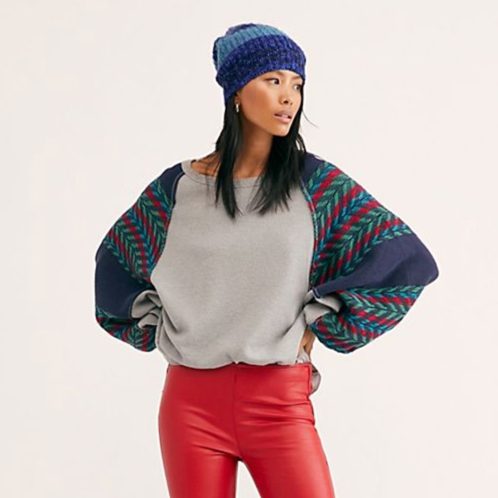 Free People Gray Sweatshirt with Multicolor Patterned Balloon Sleeves